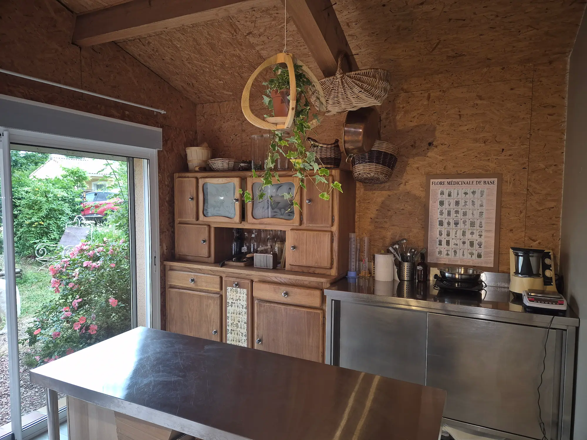 L'atelier et le jardin de Voix Des Simples